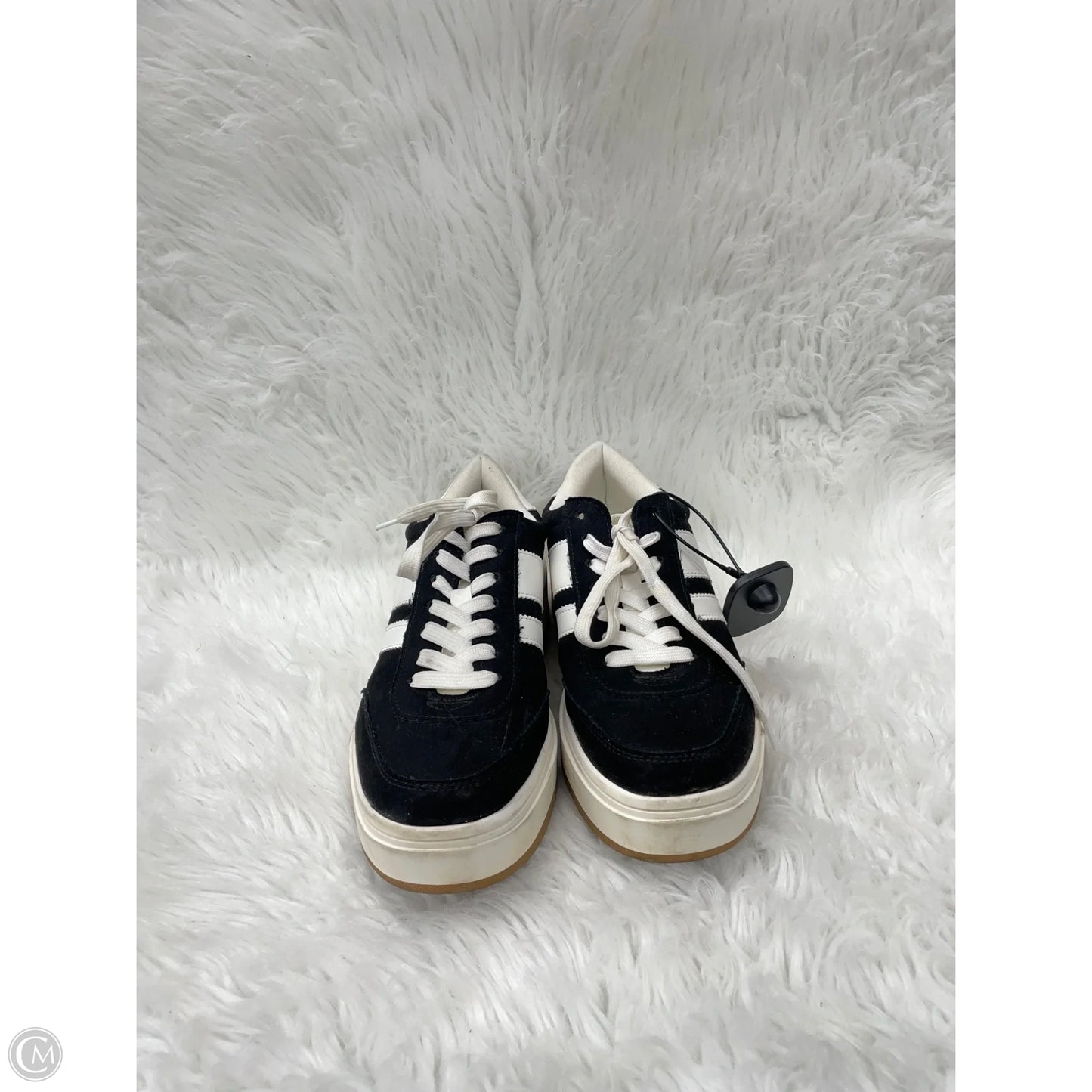 Shoes Sneakers By Steve Madden In Black & White, Size: 7.5