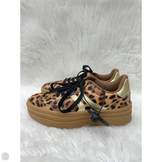 Shoes Sneakers By Clothes Mentor In Animal Print, Size: 6.5