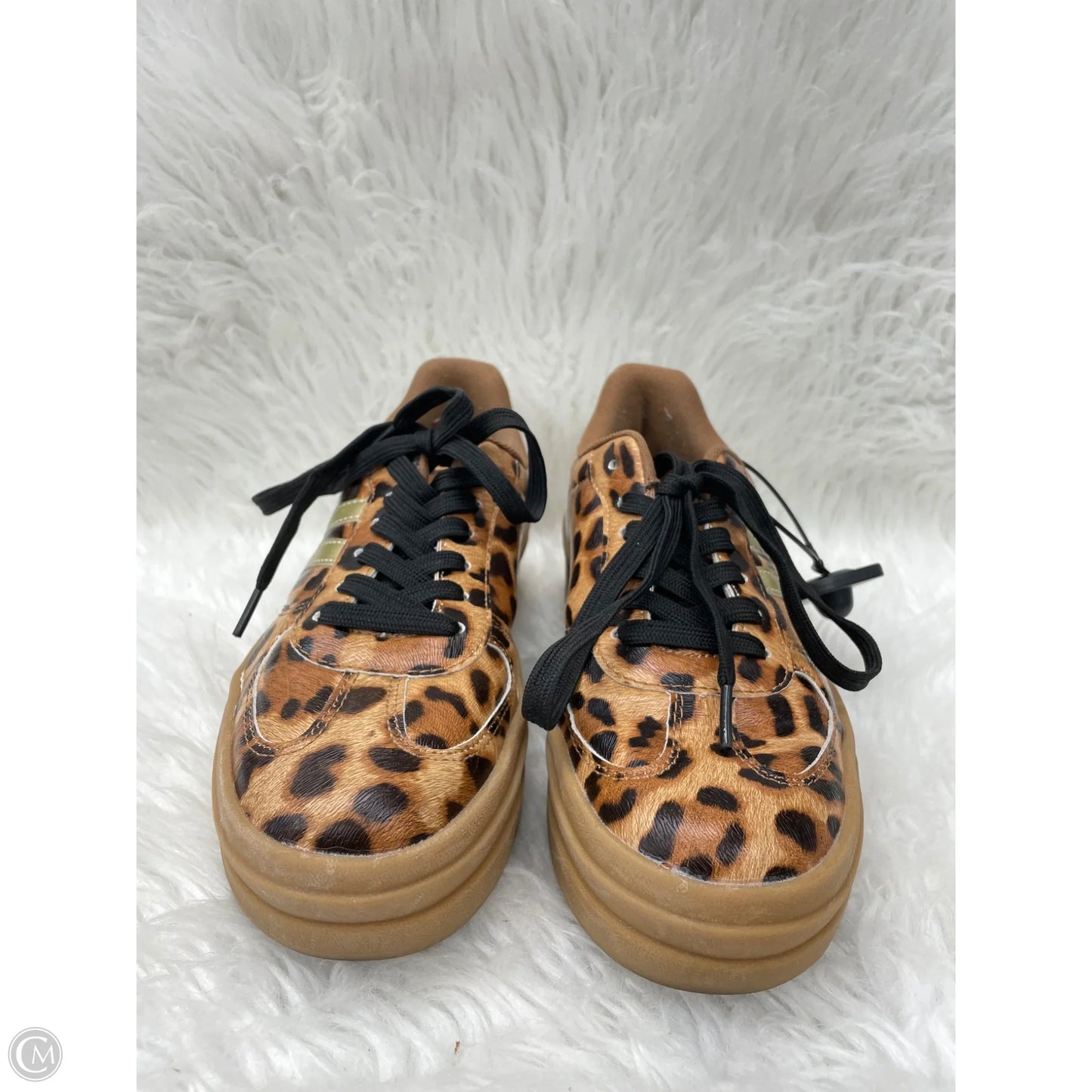 Shoes Sneakers By Clothes Mentor In Animal Print, Size: 6.5