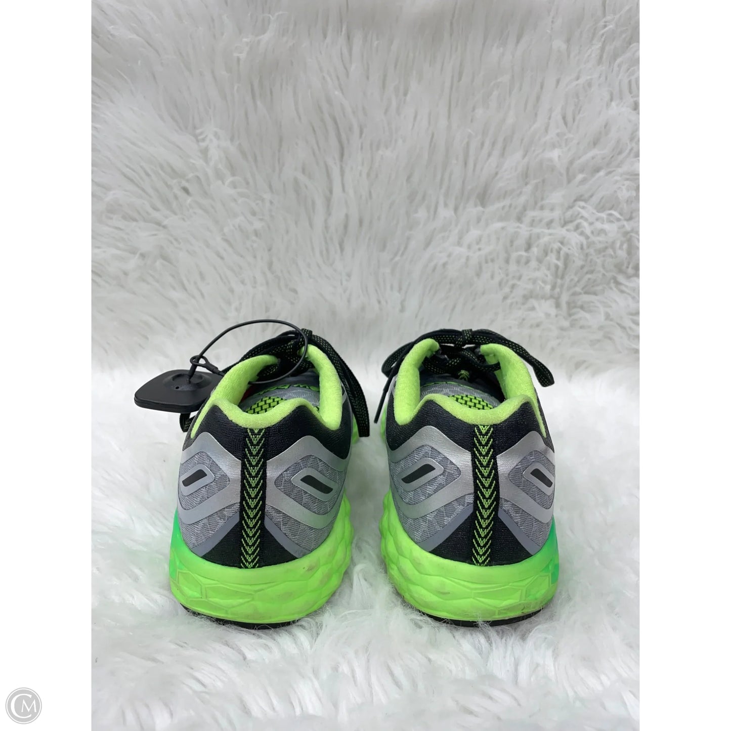 Shoes Athletic By New Balance In Green & Grey, Size: 8.5