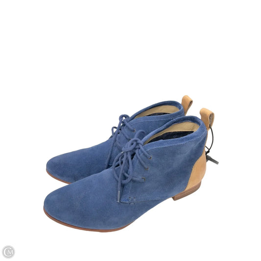 Boots Ankle Flats By Cmb In Blue & Tan, Size: 8