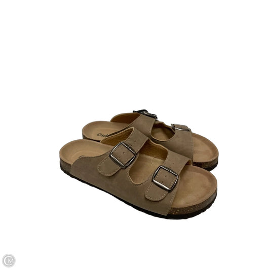 Sandals Flats By Clothes Mentor In Tan, Size: 8