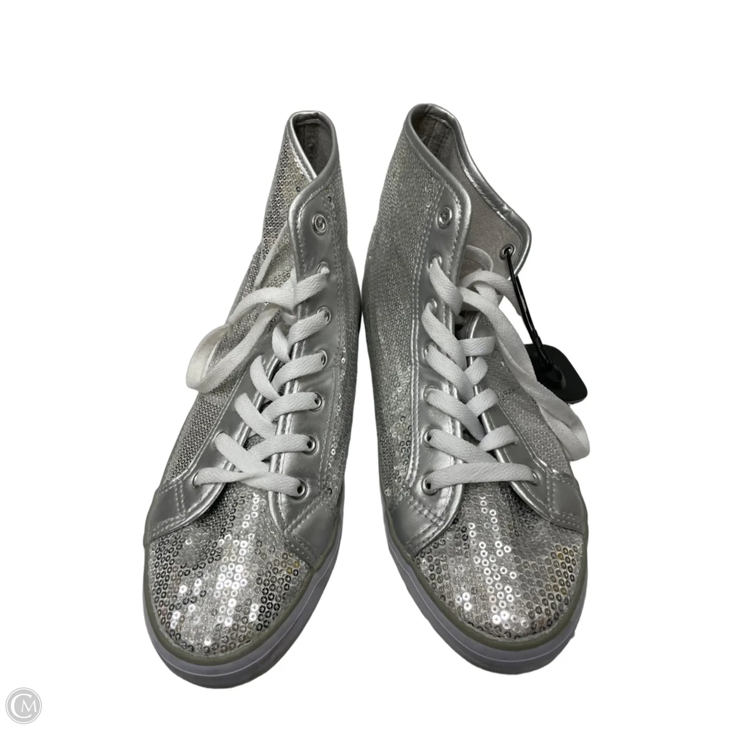 Shoes Sneakers By Clothes Mentor In Silver, Size: 9.5