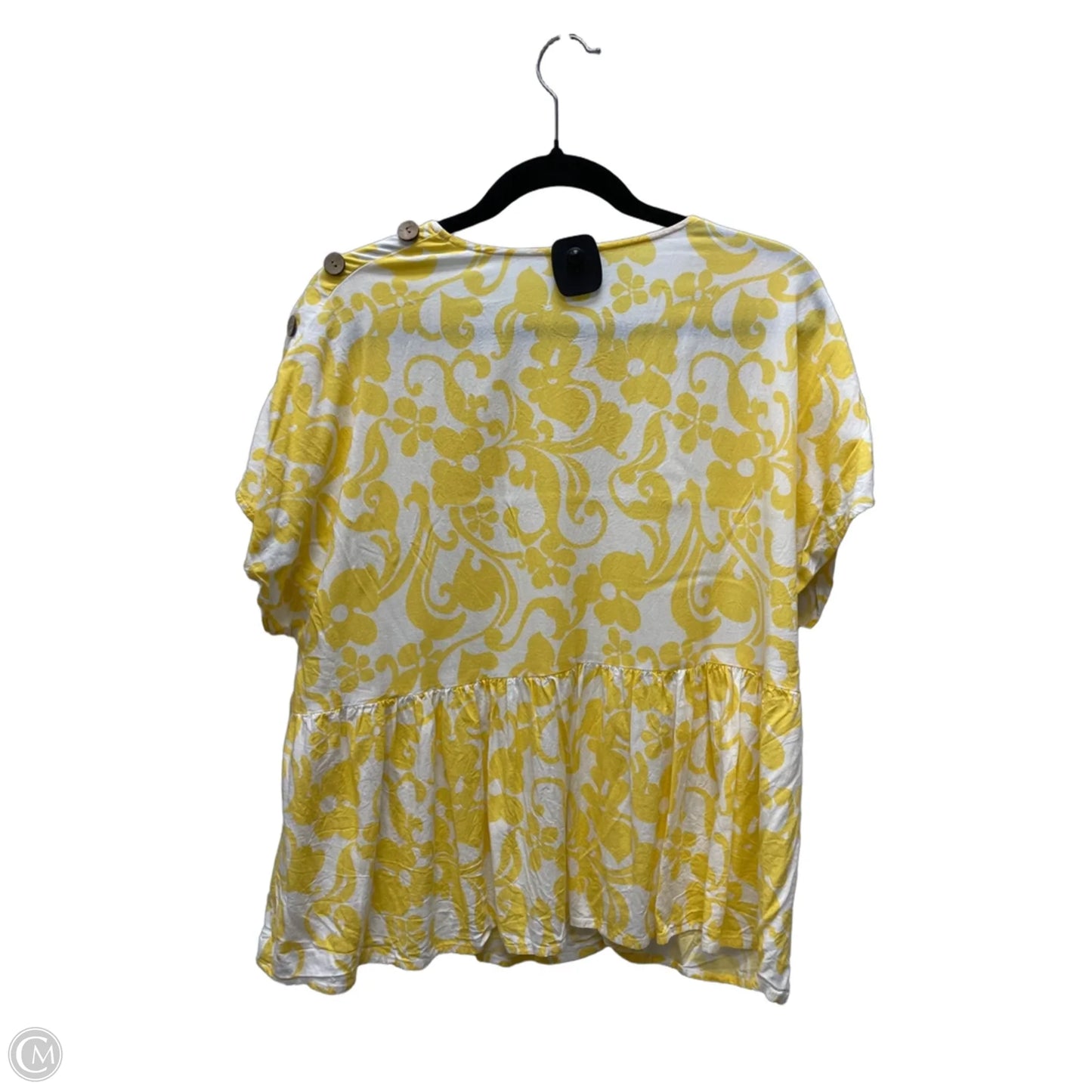 Top Short Sleeve By Cato In White & Yellow, Size: Xl