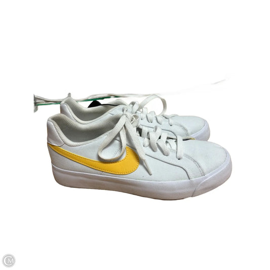 Shoes Sneakers By Nike In White, Size: 7