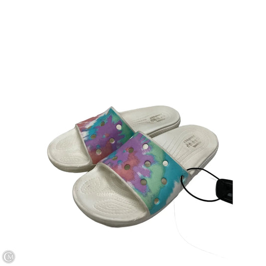 Sandals Flats By Crocs In Tie Dye Print, Size: 6