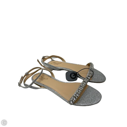 Sandals Flats By Badgley Mischka In Silver, Size: 11