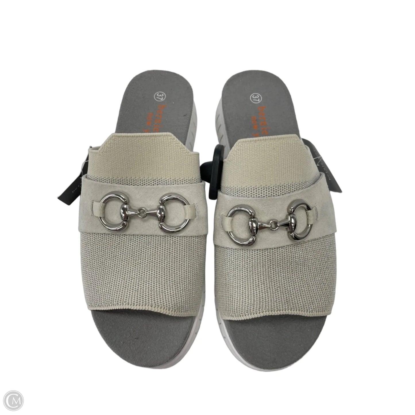 Sandals Flats By Bernie Mev In Beige, Size: 6.5