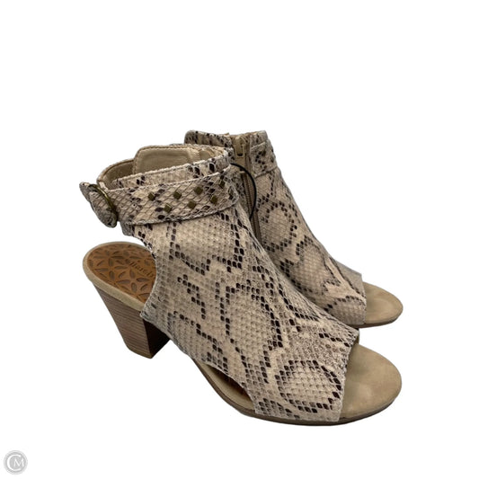 Sandals Heels Block By Bare Traps In Snakeskin Print, Size: 7