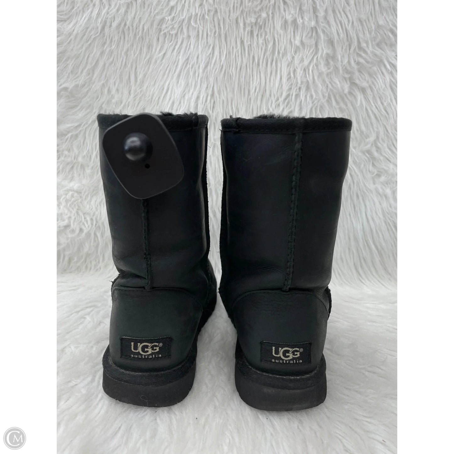 Boots Designer By Ugg In Black, Size: 8