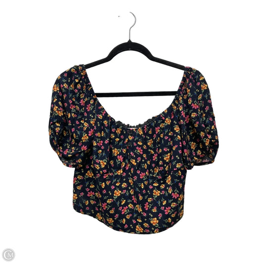 Top Short Sleeve By Clothes Mentor In Floral Print, Size: M