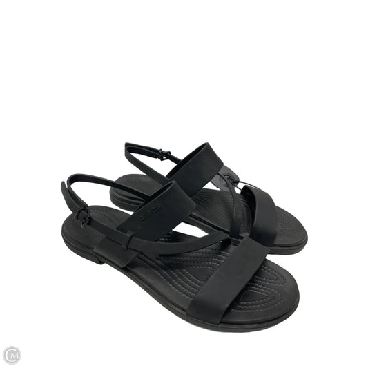 Sandals Flats By Crocs In Black, Size: 10