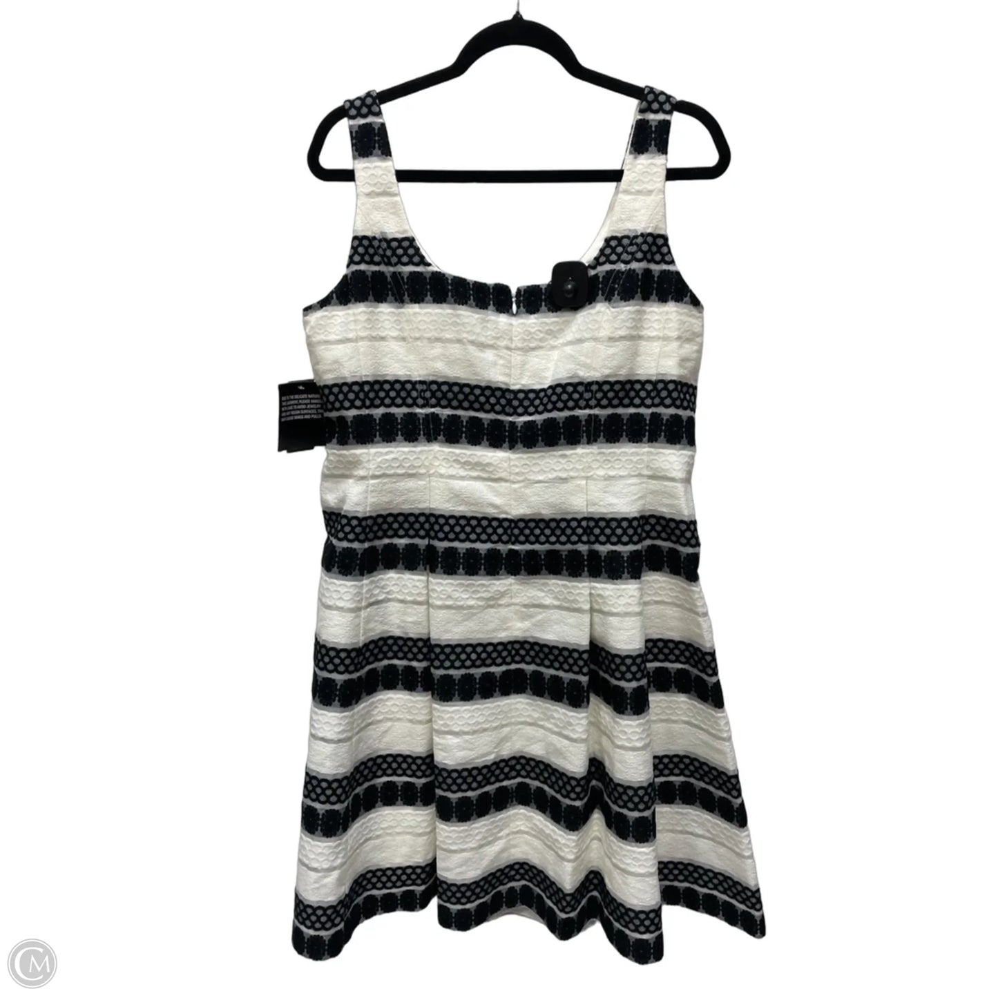 Dress Party Short By Nine West In Striped Pattern, Size: L