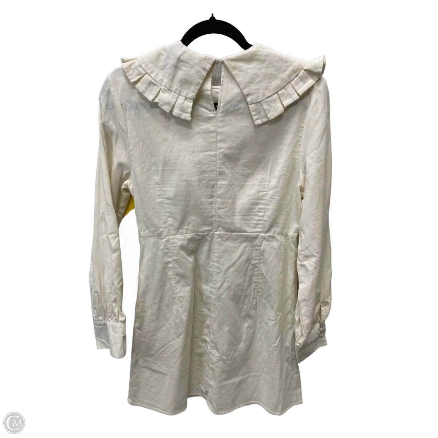 Dress Casual Short By Clothes Mentor In Cream, Size: L