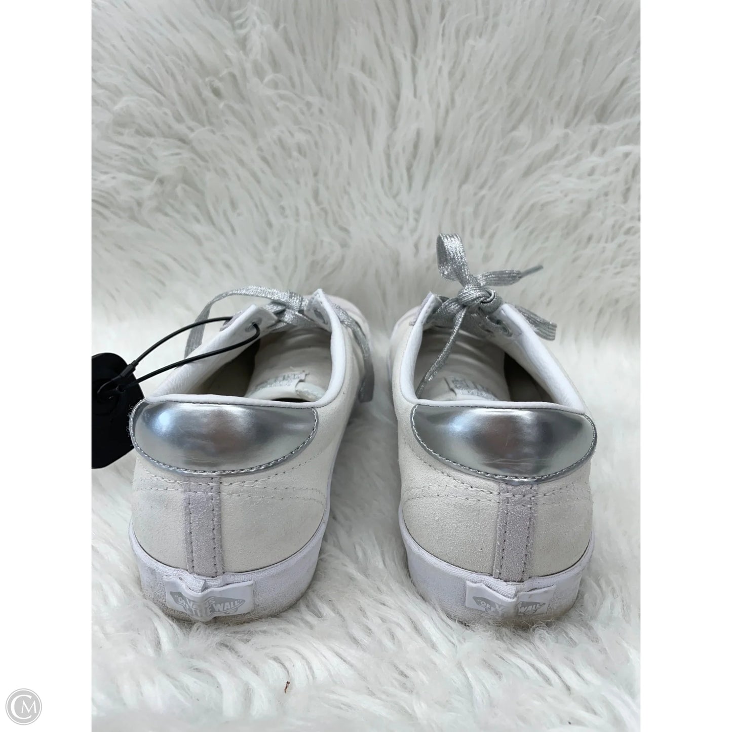 Shoes Sneakers By Vans In White, Size: 9