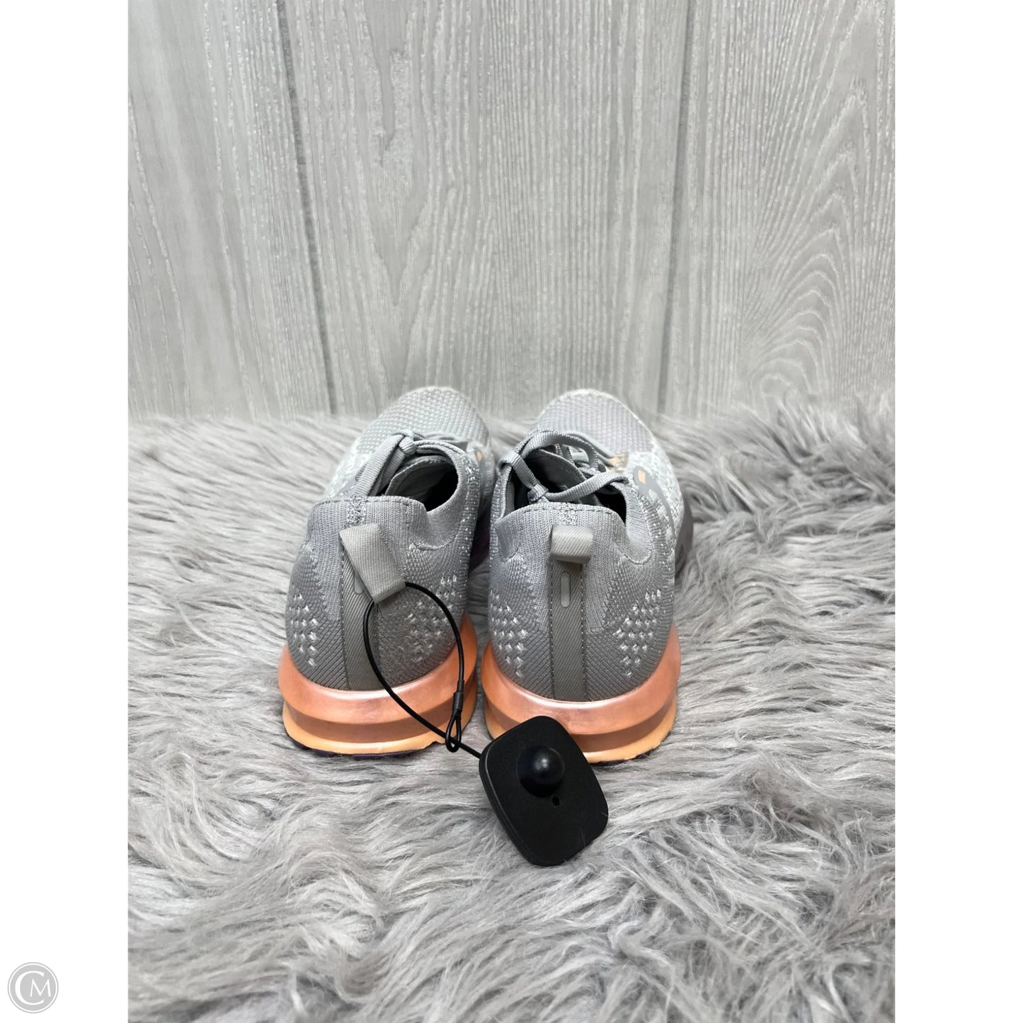 Shoes Athletic By Brooks In Grey, Size: 8.5