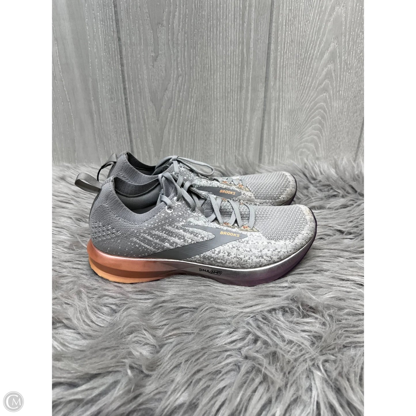 Shoes Athletic By Brooks In Grey, Size: 8.5