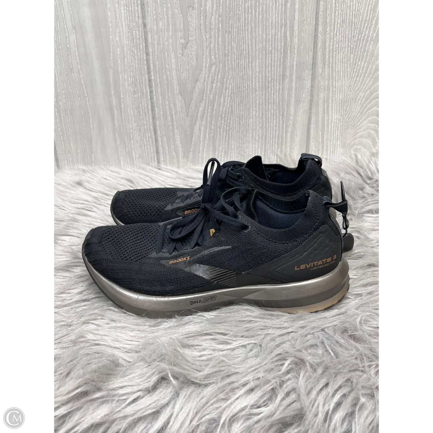 Shoes Athletic By Brooks In Black, Size: 8.5