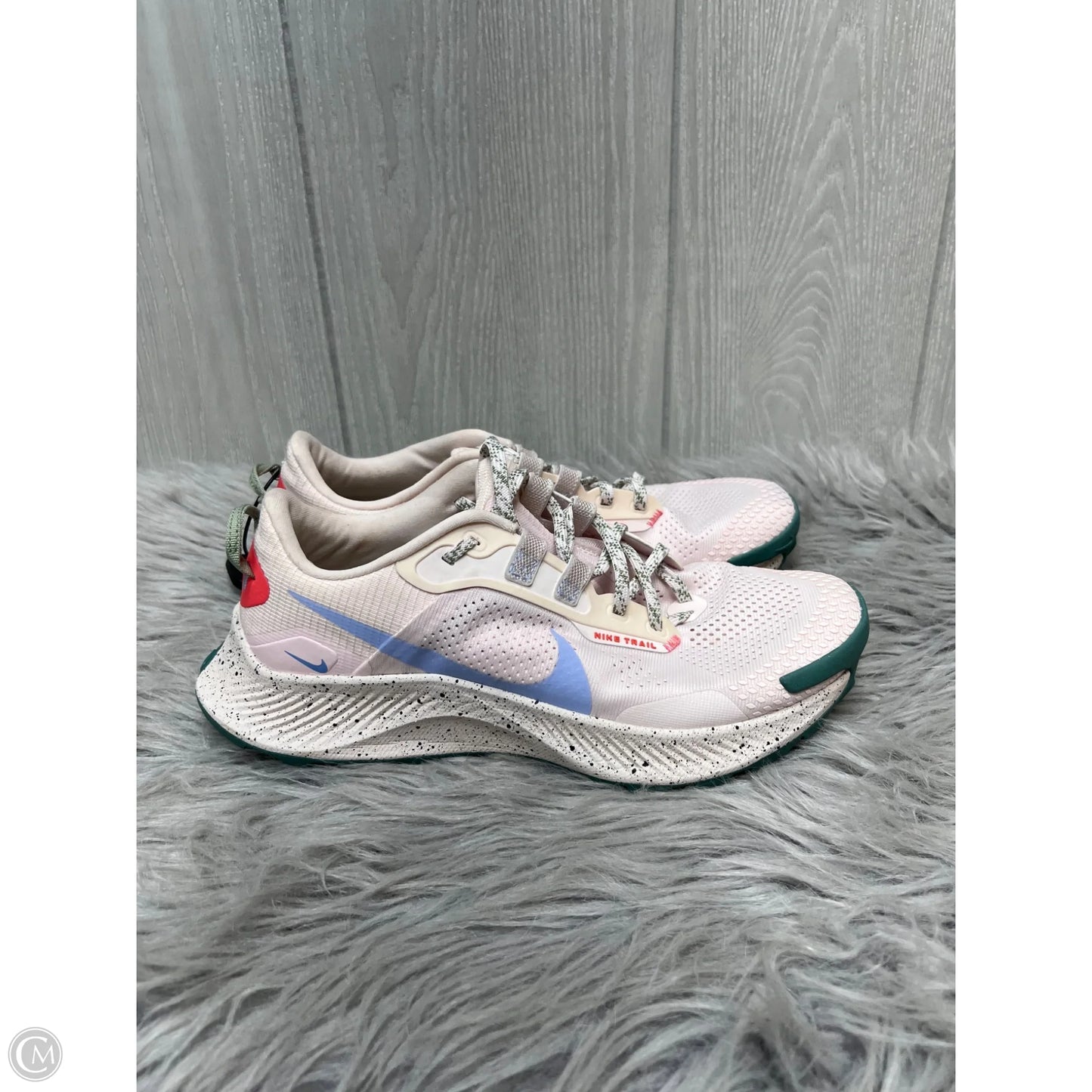 Shoes Athletic By Nike In Green & Pink, Size: 9.5
