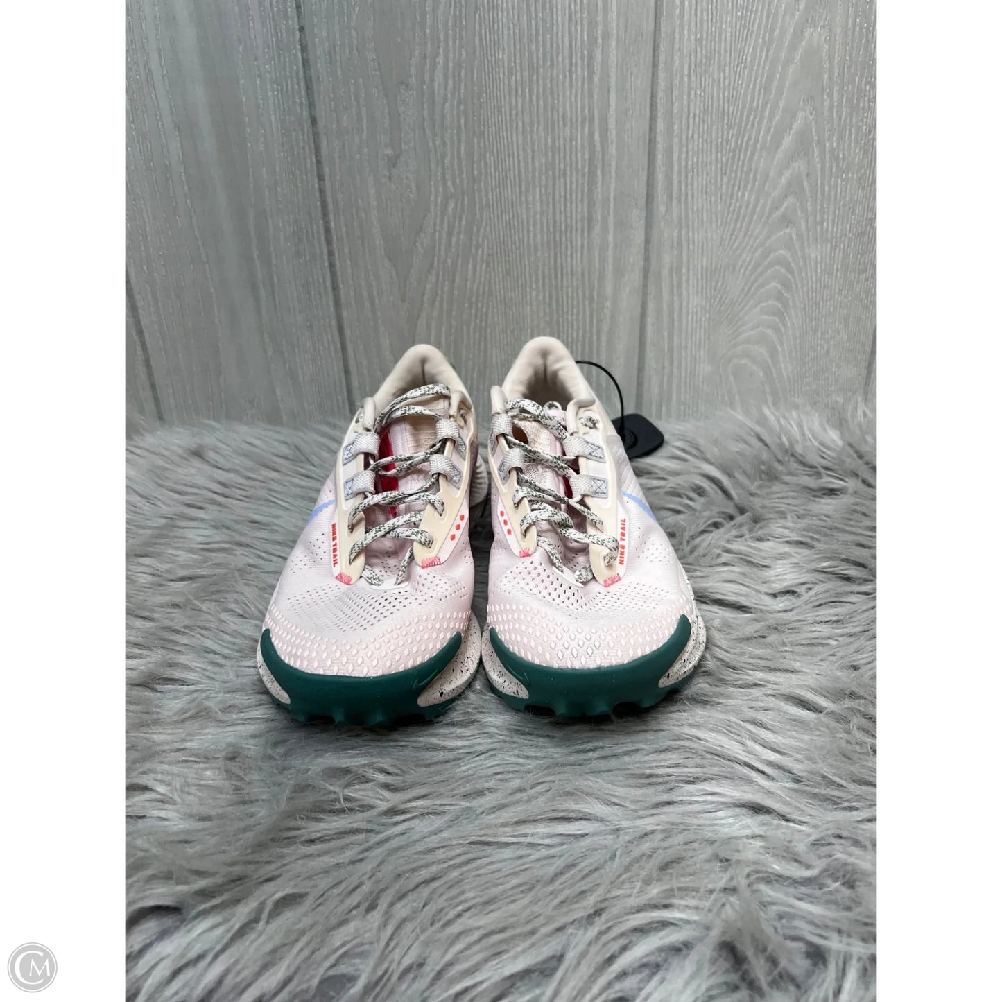 Shoes Athletic By Nike In Green & Pink, Size: 9.5