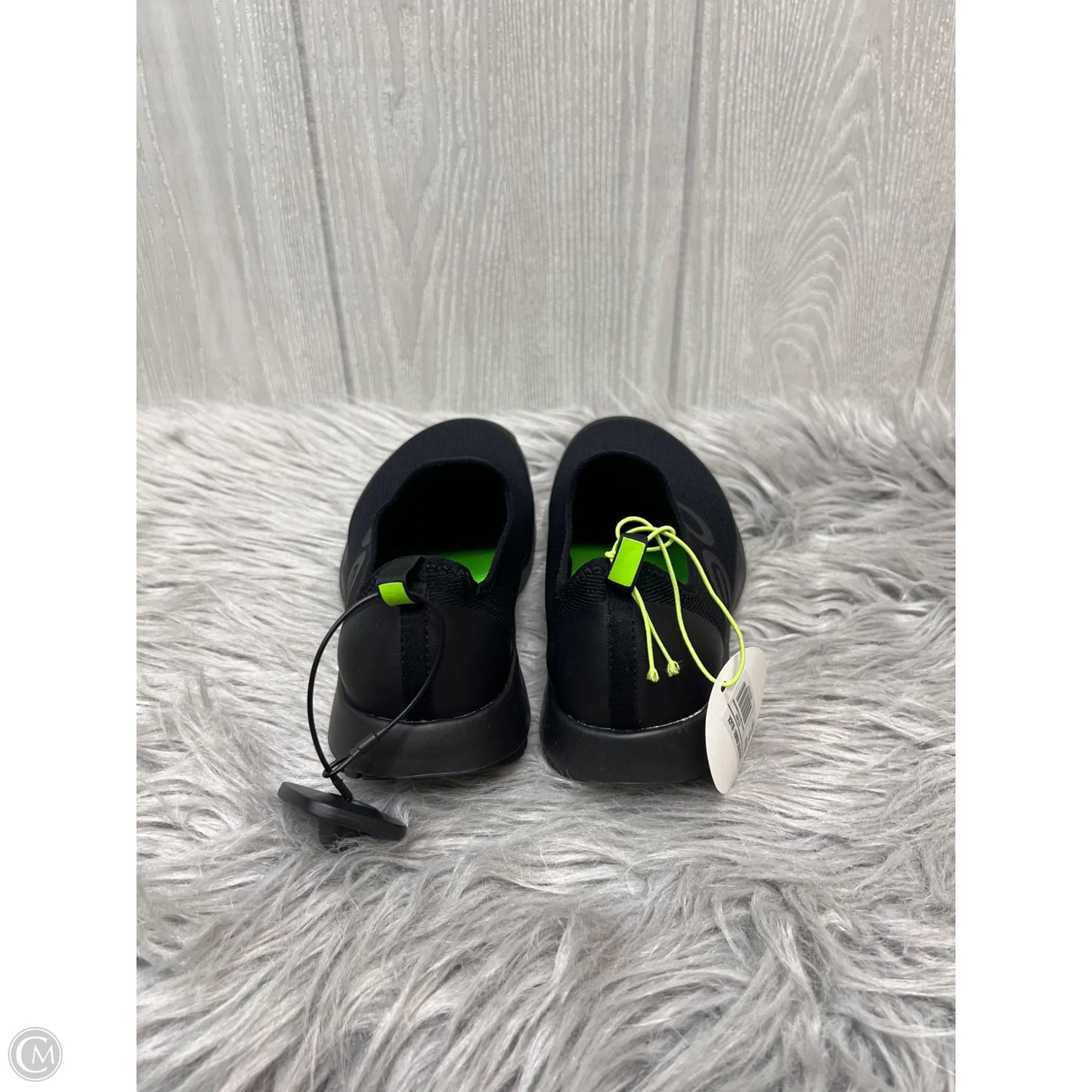 Shoes Sneakers By Oofos In Black, Size: 8.5