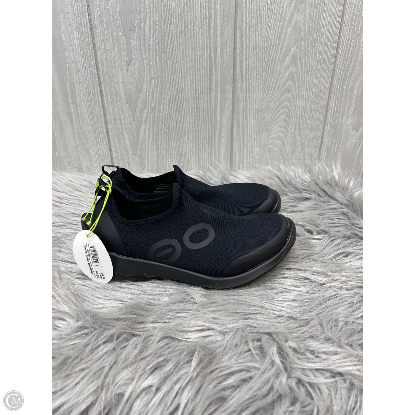 Shoes Sneakers By Oofos In Black, Size: 8.5