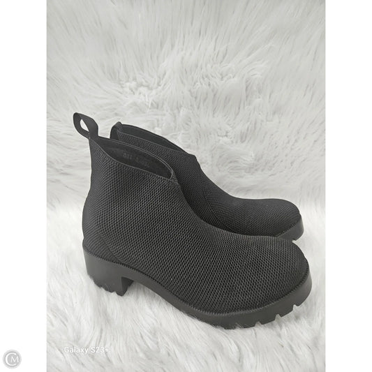 Boots Ankle Heels By Cmb In Black, Size: 11