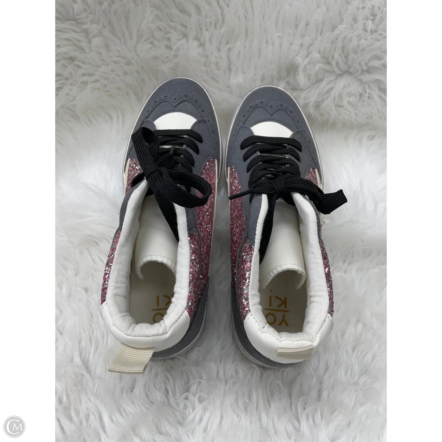 Shoes Sneakers By Yoki In Grey & Pink, Size: 10