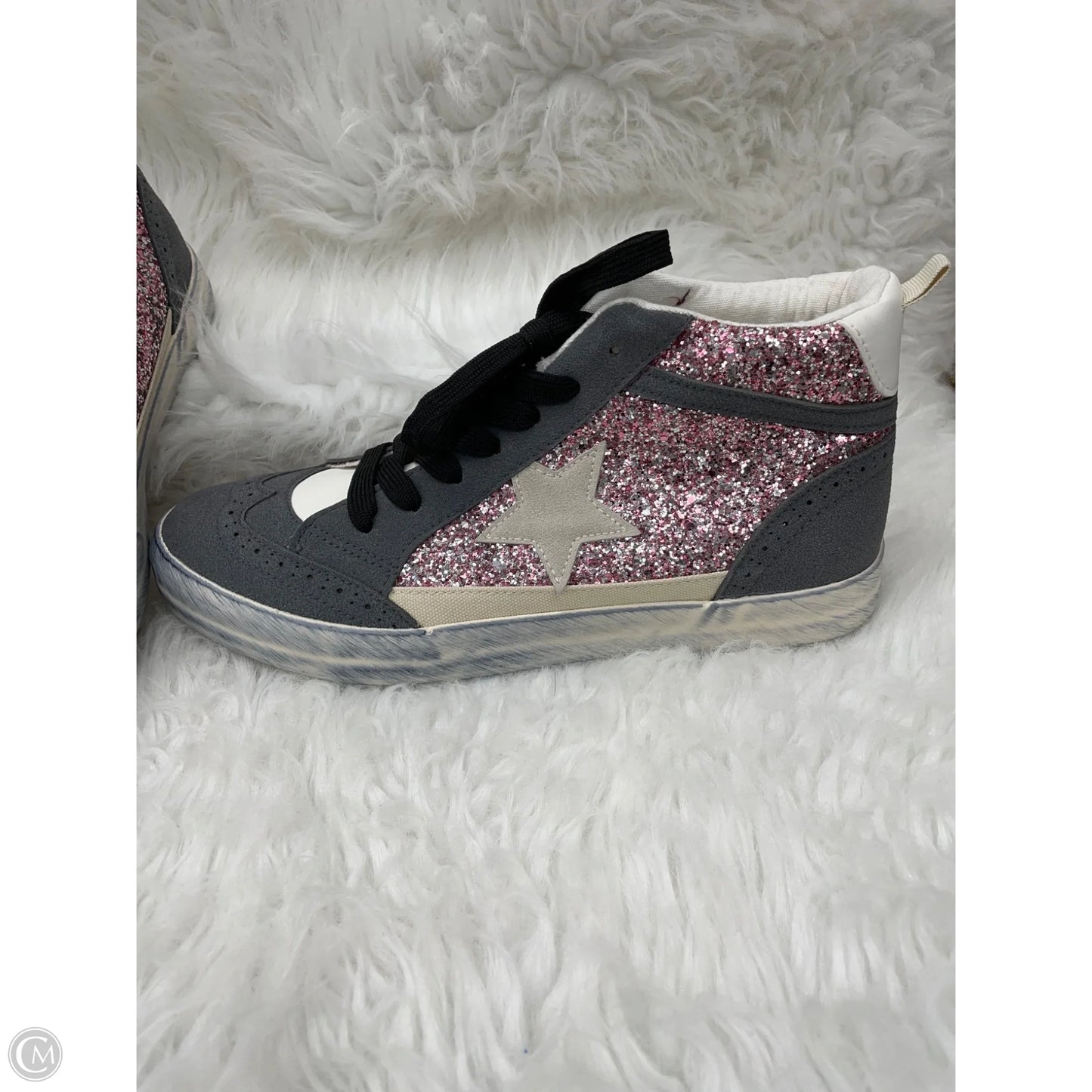 Shoes Sneakers By Yoki In Grey & Pink, Size: 10