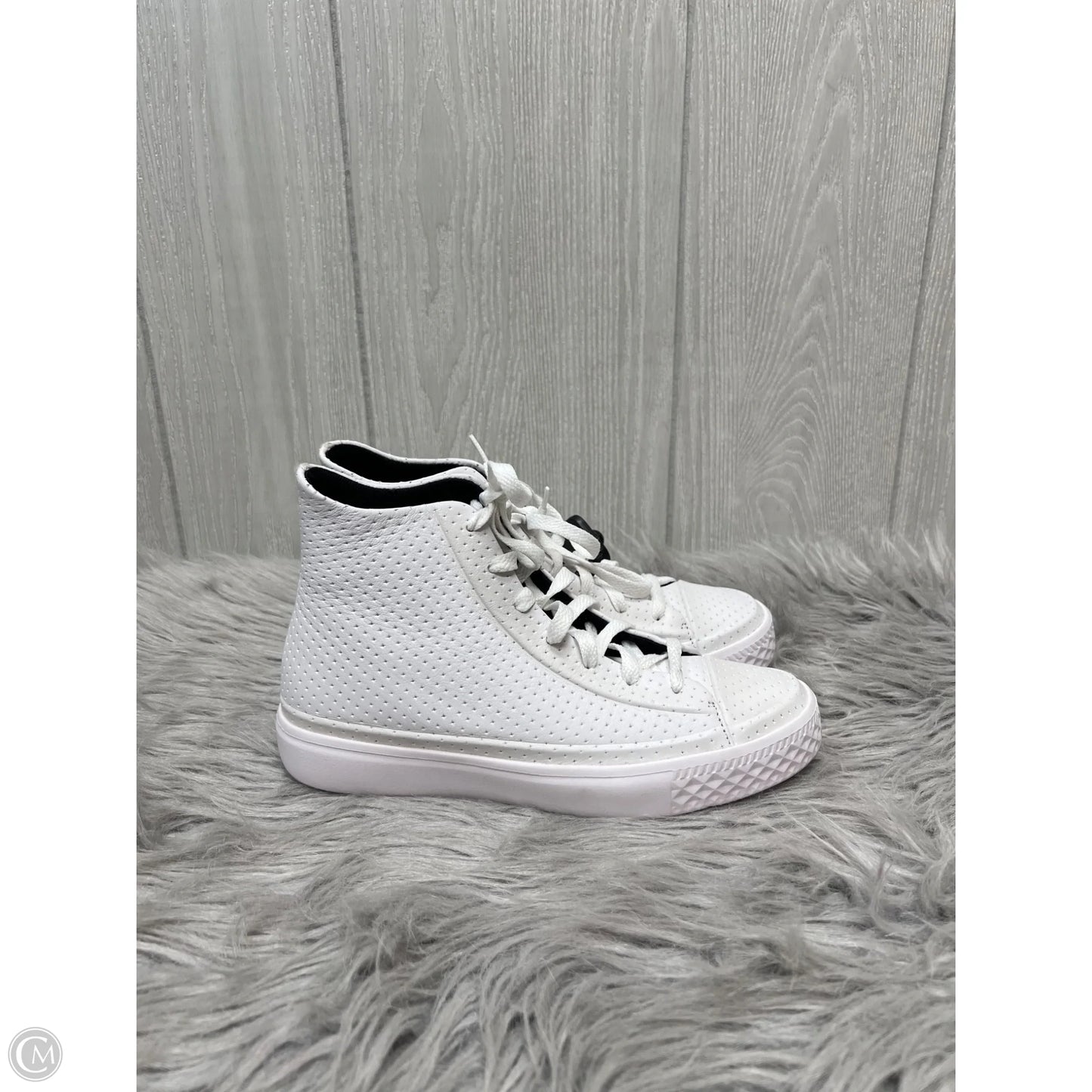 Shoes Sneakers By Converse In White, Size: 7.5