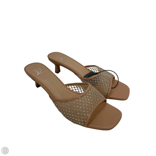 Sandals Heels Kitten By Clothes Mentor In Tan, Size: 10