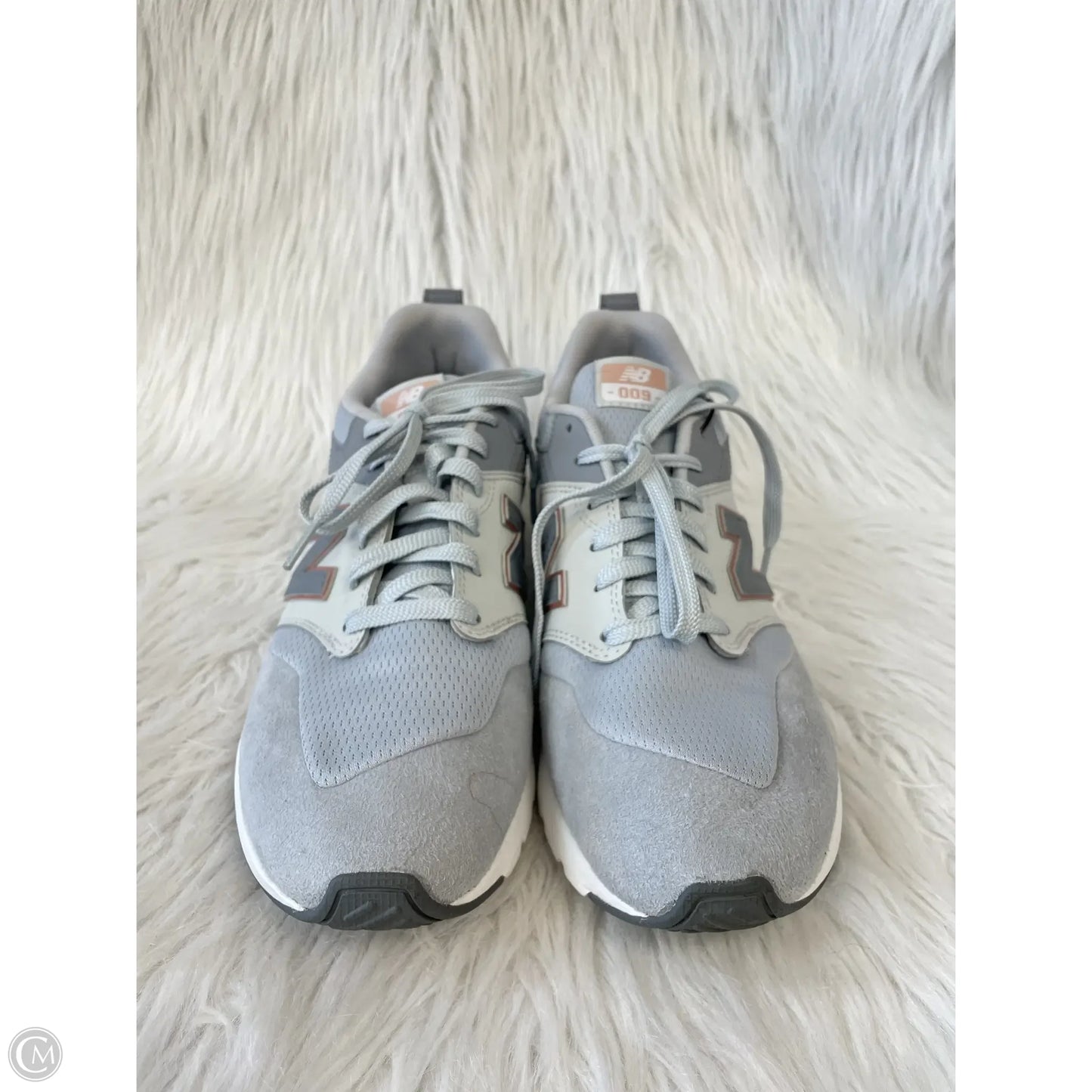 Shoes Athletic By New Balance In Grey & Pink, Size: 11