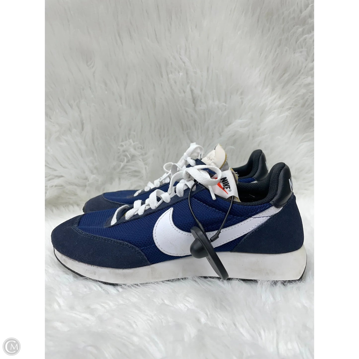 Shoes Sneakers By Nike In Blue & White, Size: 7.5