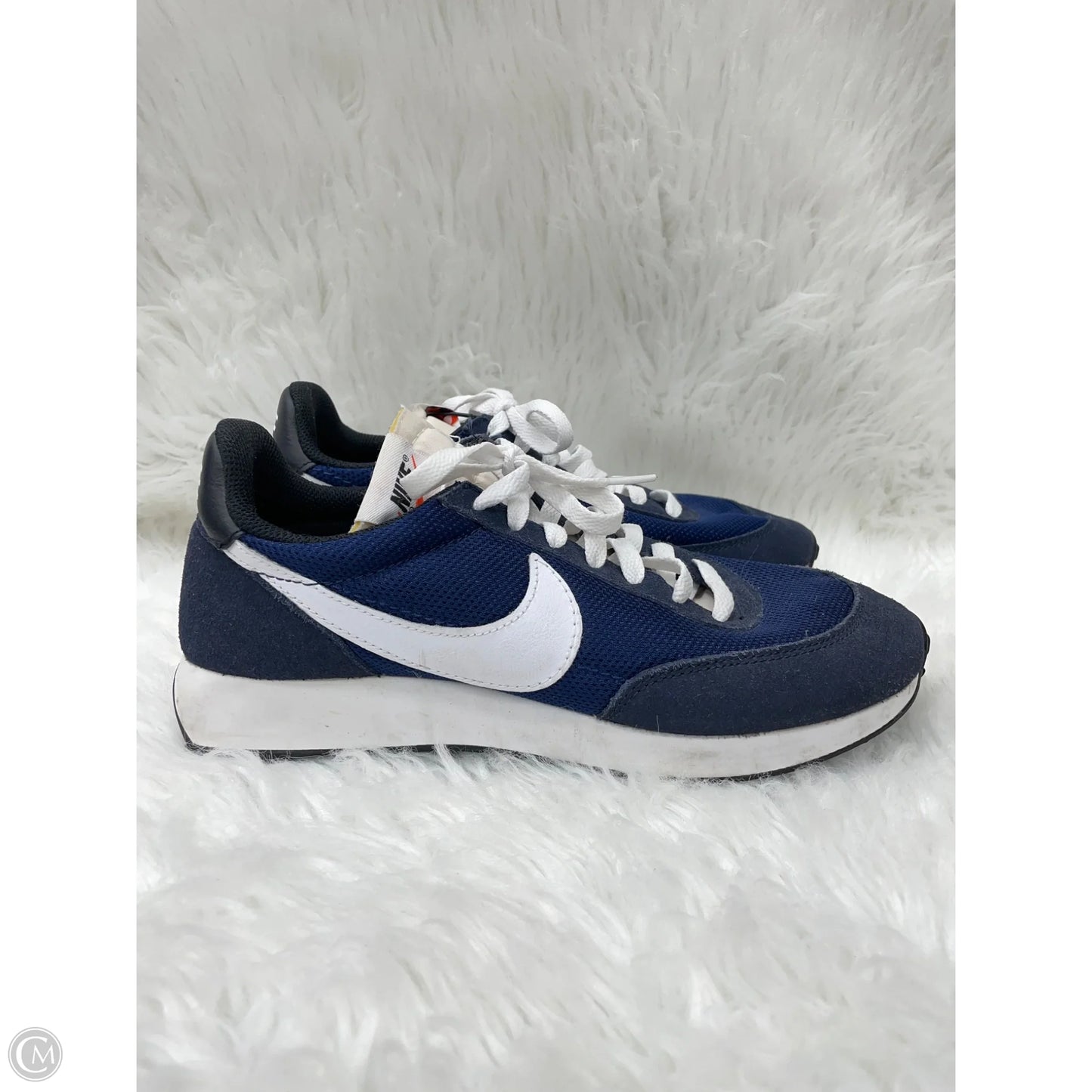 Shoes Sneakers By Nike In Blue & White, Size: 7.5