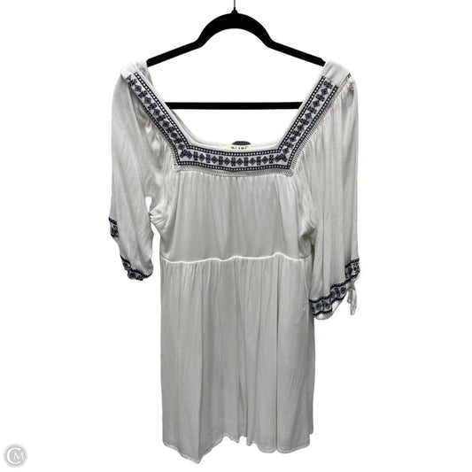 Dress Casual Short By Miami In White, Size: M