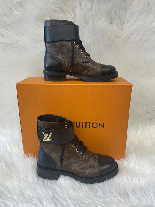 BOOTS LUXURY DESIGNER by LOUIS VUITTON In BLACK & BROWN, Size: 7.5