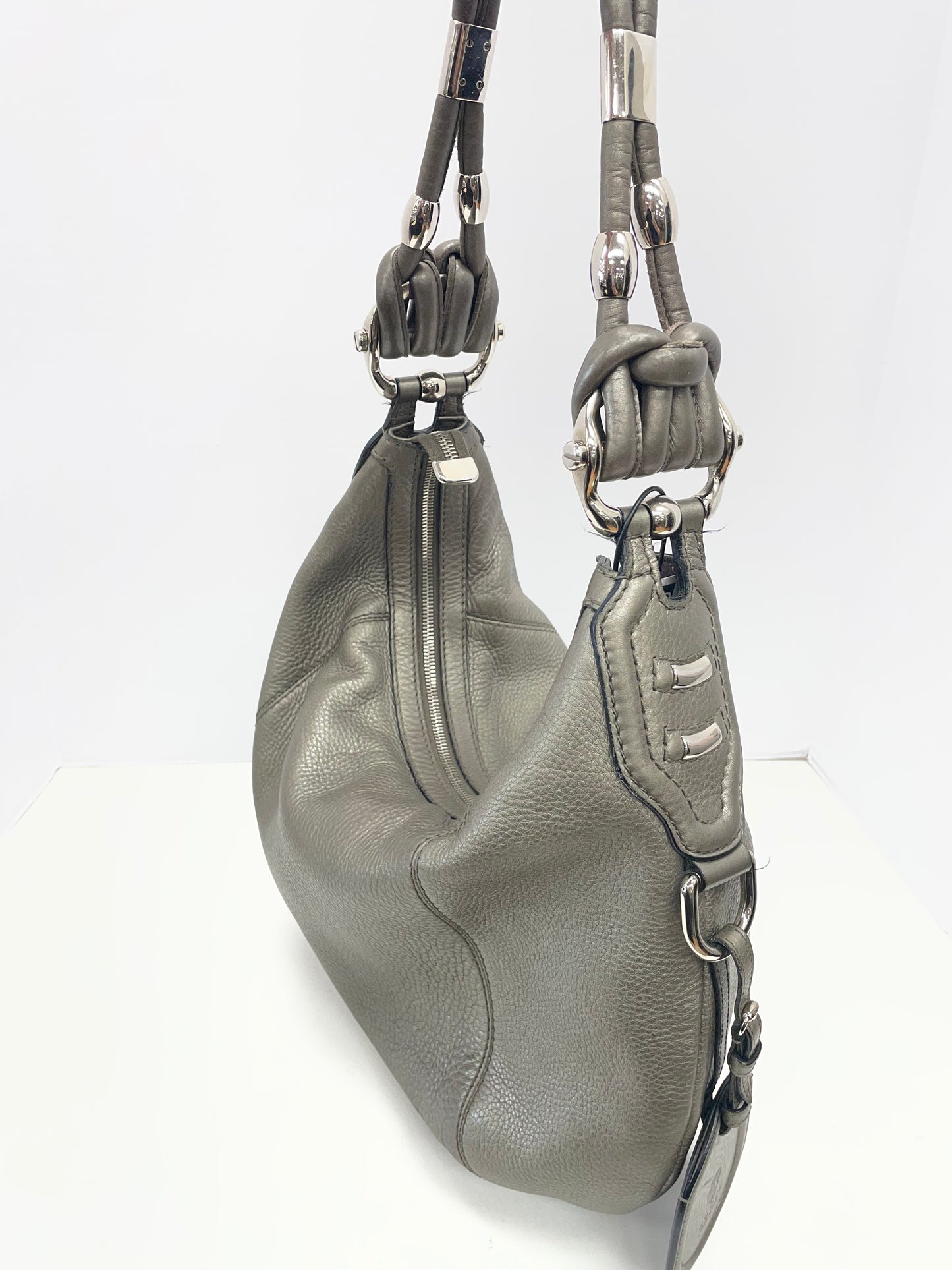 Handbag Luxury Designer By Gucci In Grey, Size:Large