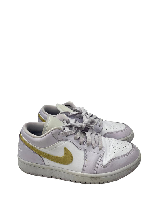 Shoes Sneakers By Nike In Purple & White, Size: 7.5